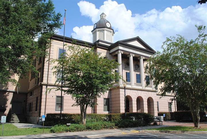 The Columbia County Courthouse, Portage